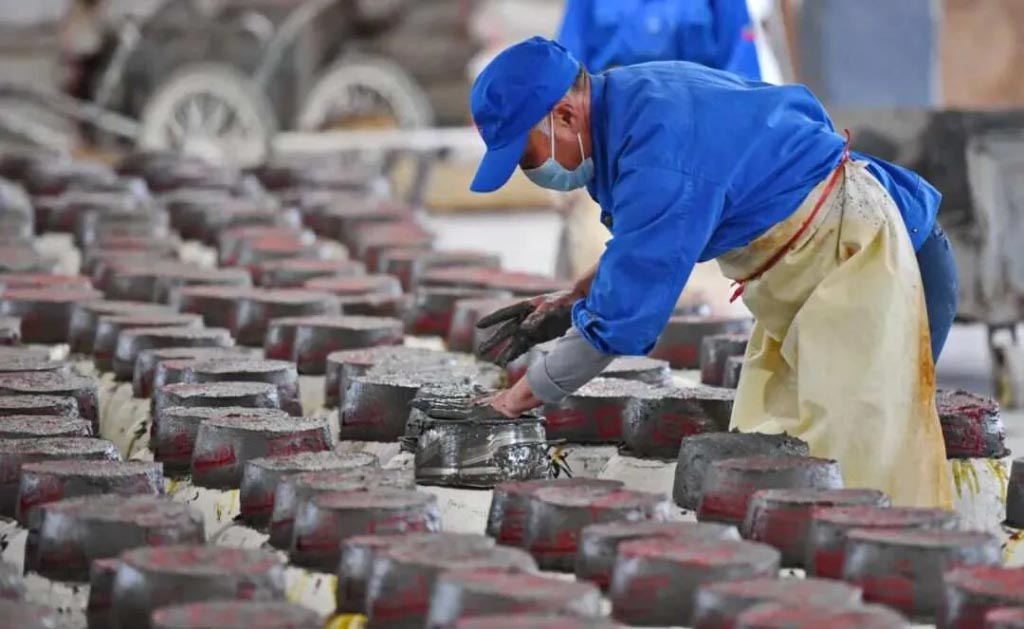 萨震AI智慧空压站客户案例:走进古越龙山,用数据展示节能效果